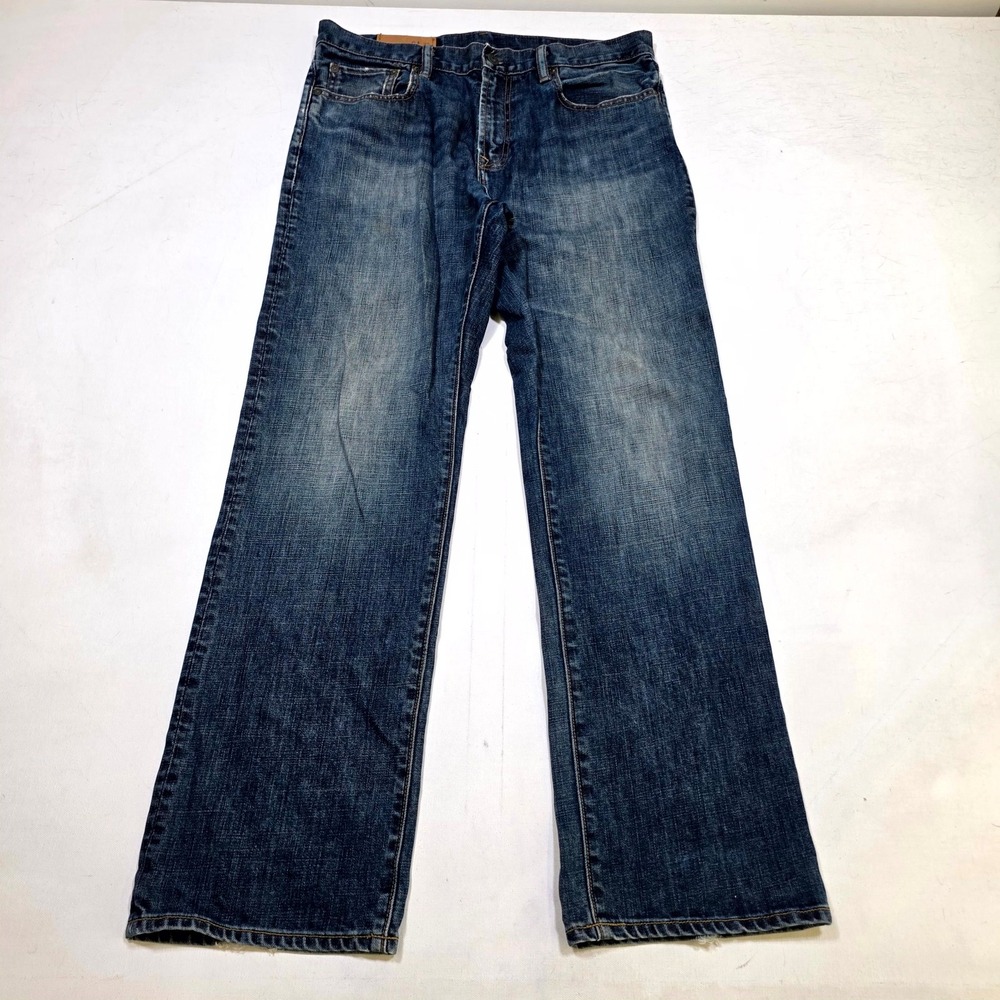 Gap Jeans Mens 34 x 32 Blue Easy Fit 1969 Straight Leg Distressed Denim Pants